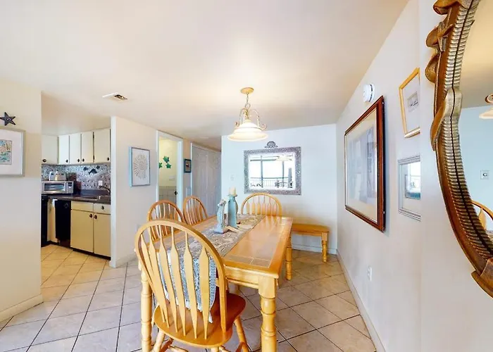 Oceanfront With Balconies Washer & Dryer Wifi & Shared Pool & Tennis Holiday home *
